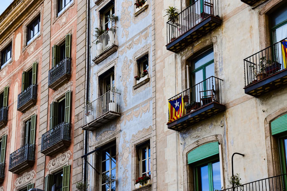 Exploring the Lives of Spanish Wordsmiths